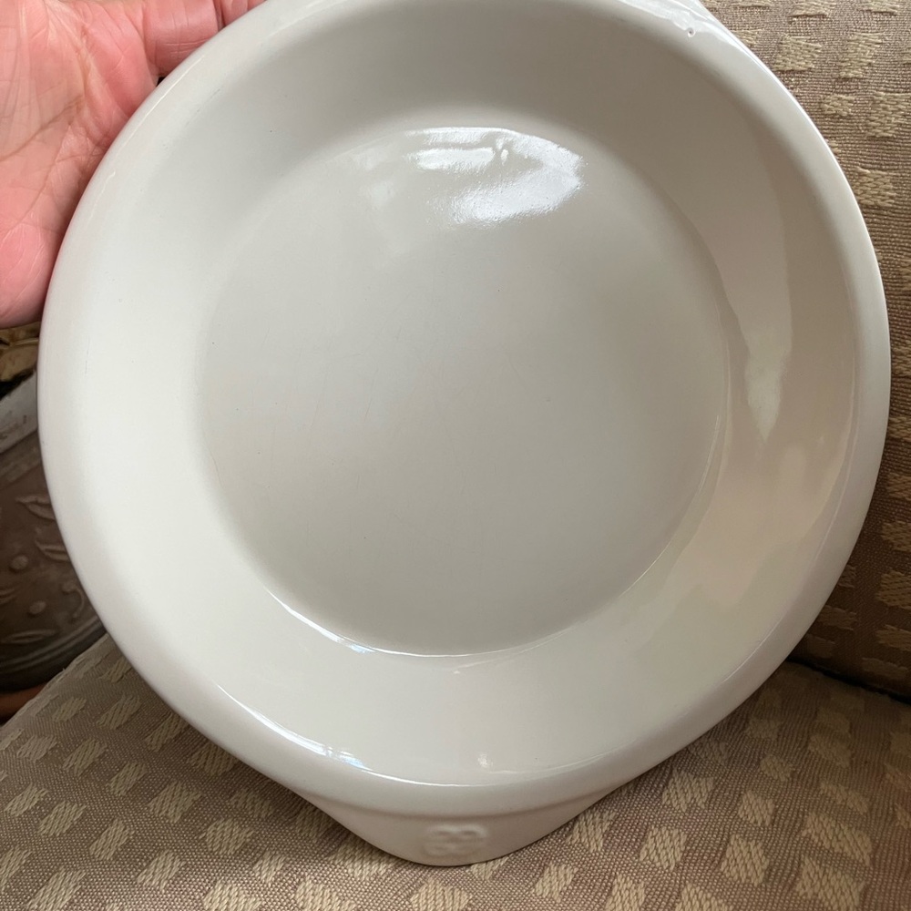 Calphalon off-White 9inch Ceramic pie pan/Serving Dish with Handles - Picture 9 of 16